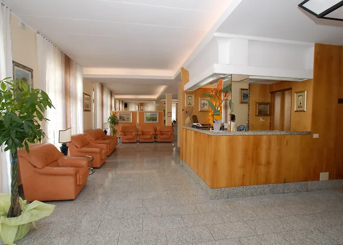 ホテル La Querceta 3*